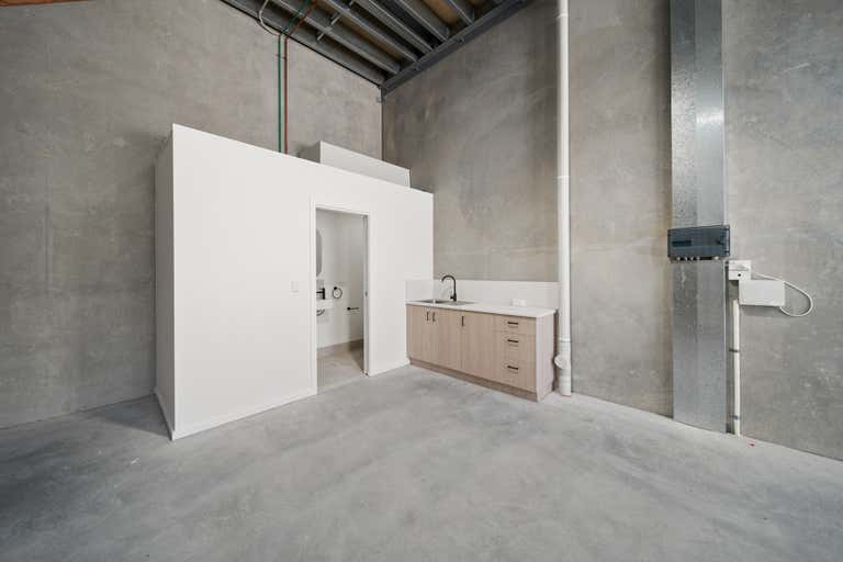 4/3 Rudman Parade Burleigh Heads QLD 4220 - Image 4