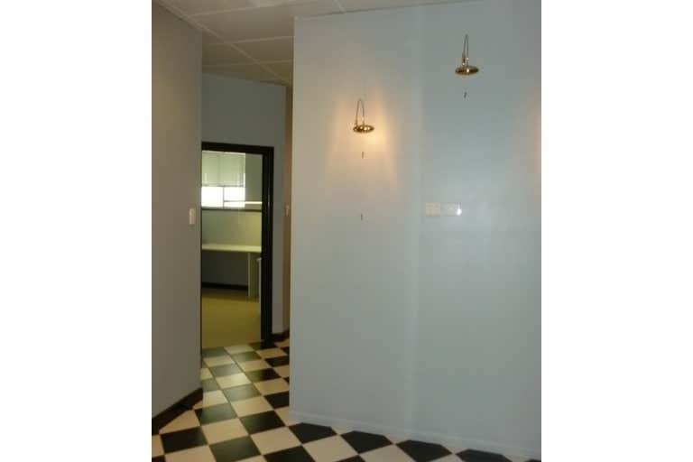 Solander Centre, Unit 10, 182 Grafton Street Cairns QLD 4870 - Image 3