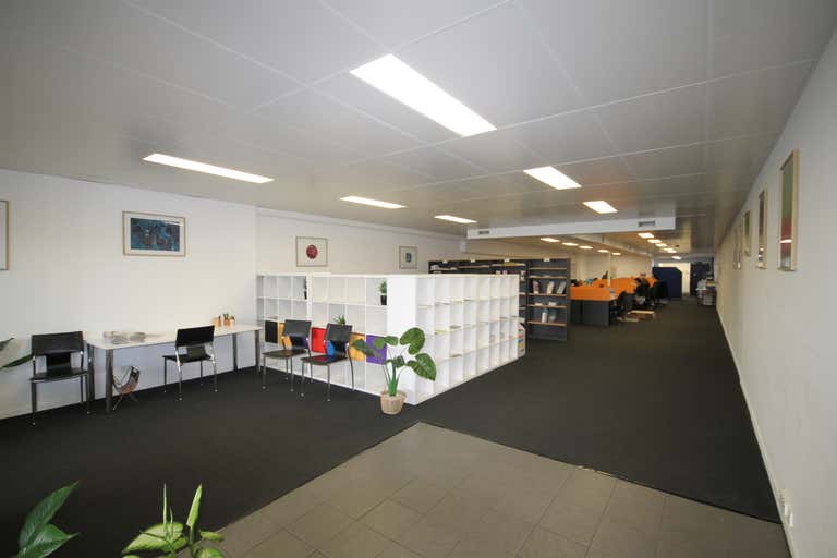 G2/70 Edith Street Wynnum QLD 4178 - Image 2