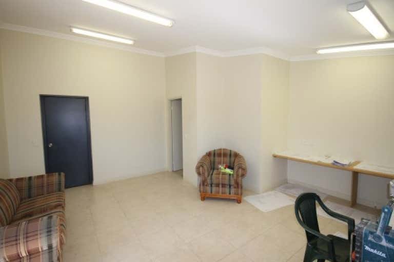 24 Bradford Street Wonthella WA 6530 - Image 3