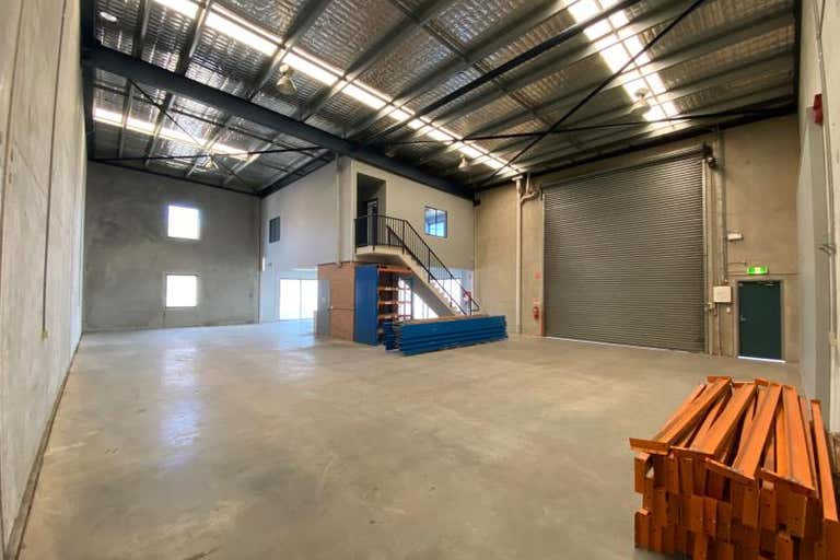 Unit 8, 5 Merryvale Road Minto NSW 2566 - Image 4
