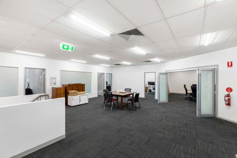 Unit 2, 11 Sabre Drive Port Melbourne VIC 3207 - Image 4