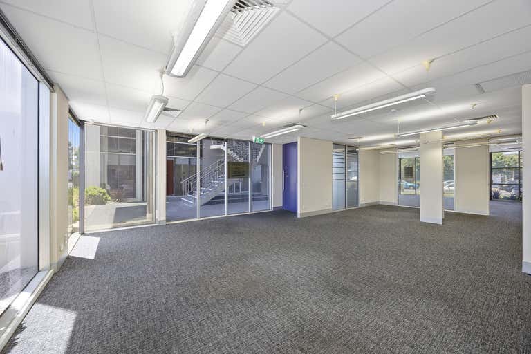 2-95 Salmon Street Port Melbourne VIC 3207 - Image 3