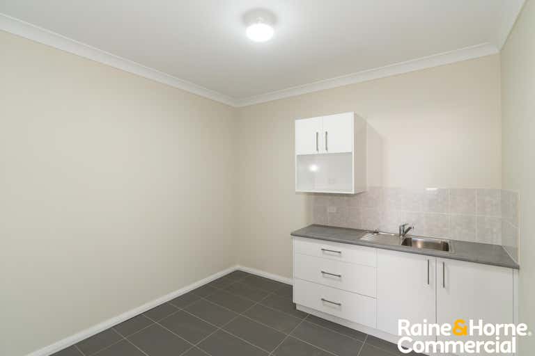 29B Dobney Avenue Wagga Wagga NSW 2650 - Image 4