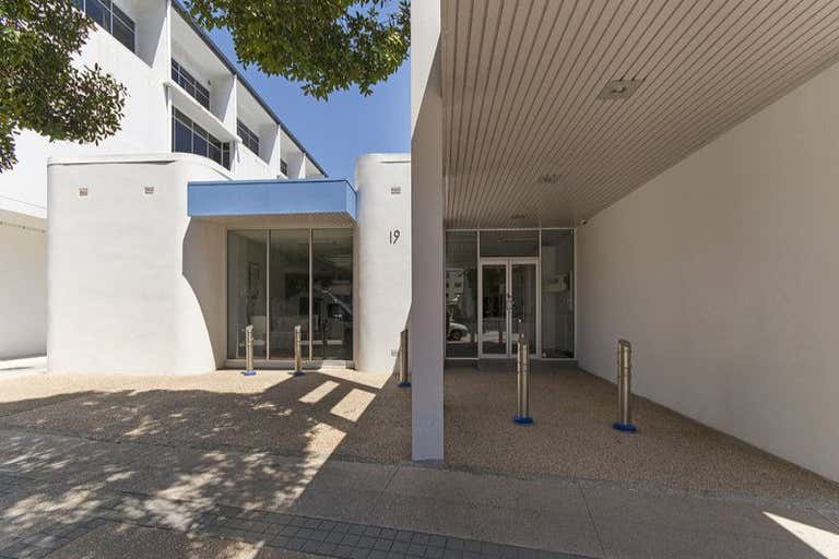 19 Duporth Avenue Maroochydore QLD 4558 - Image 4