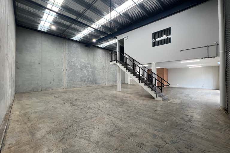 Unit 2, 5 Merryvale Road Minto NSW 2566 - Image 2