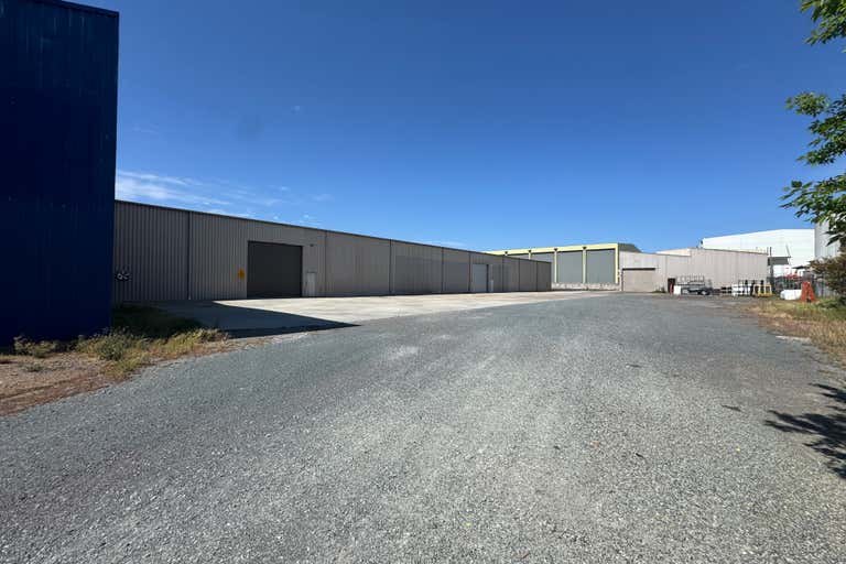 10 Arnott street Hume ACT 2620 - Image 3