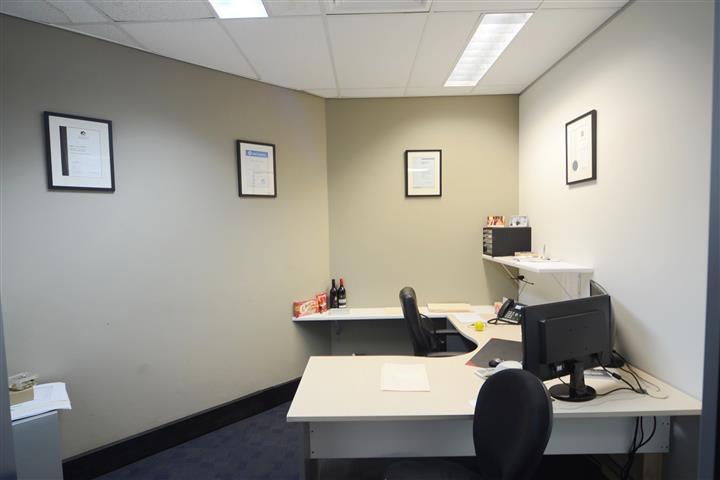 (Suite 3)/29 Smith Street Charlestown NSW 2290 - Image 4