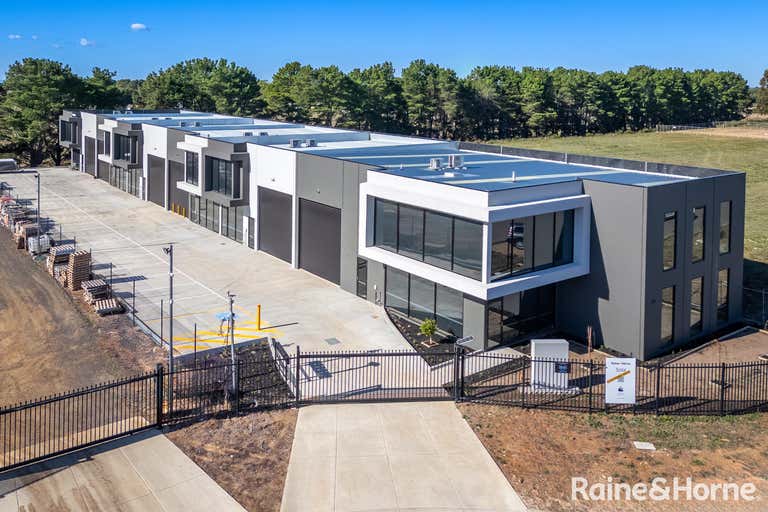 Factory 4, 24 Pioneer Way New Gisborne VIC 3438 - Image 2