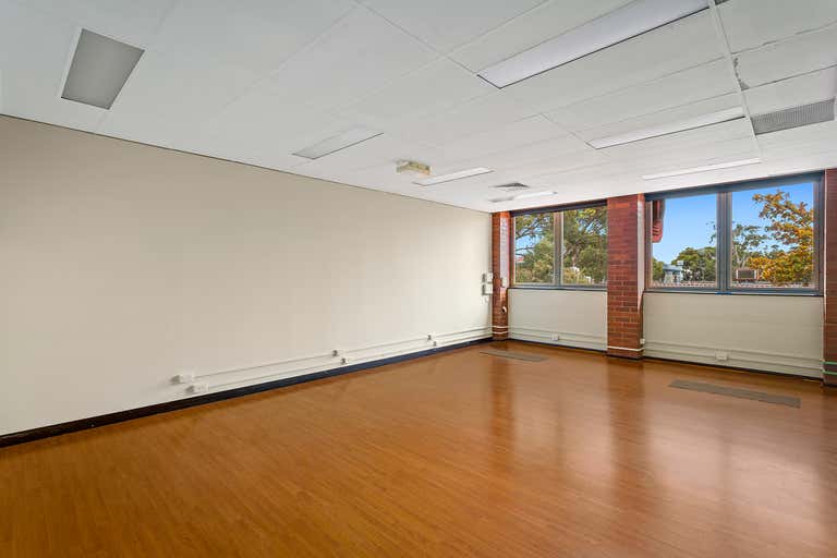 Suite 6 314-360 Childs Rd Mill Park VIC 3082 - Image 2