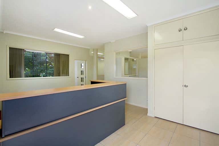 1/20 Dover Drive Burleigh Heads QLD 4220 - Image 4