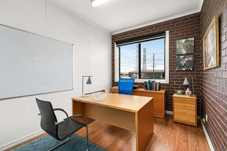 19 Aylward Avenue Thomastown VIC 3074 - Image 4