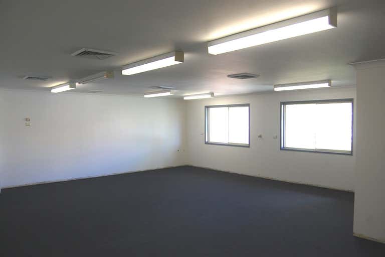 Suite 5, 23 Chamberlain Street Campbelltown NSW 2560 - Image 2