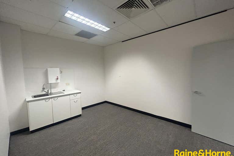 Suite 16, 42 Parkside Crescent Campbelltown NSW 2560 - Image 3