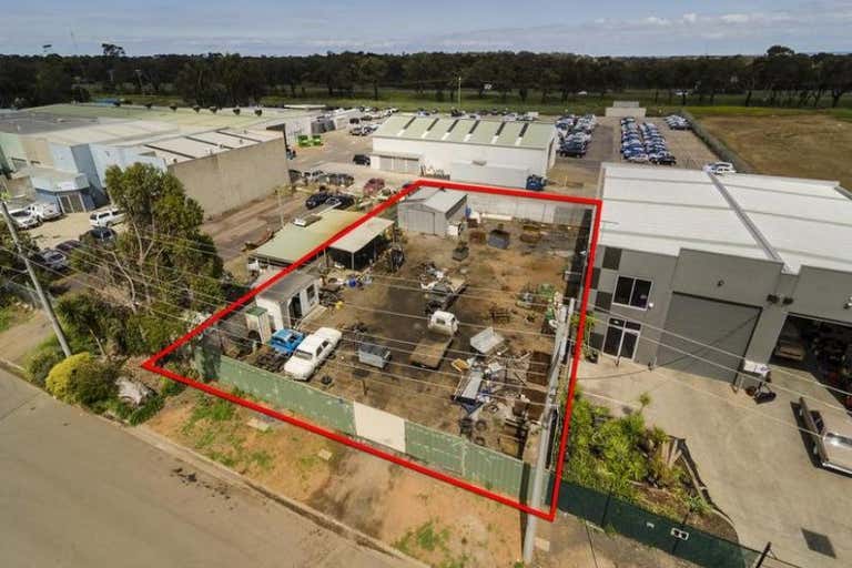 9 Loop Road Werribee VIC 3030 - Image 2