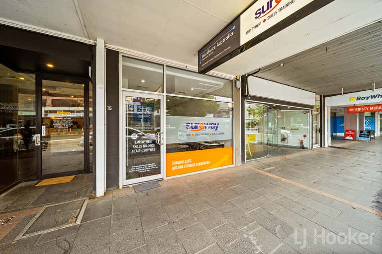 17 Monaro Street Queanbeyan NSW 2620 - Image 2