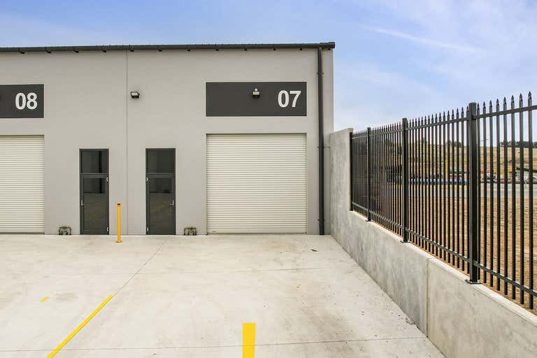 7/2 Red Fields Road Moss Vale NSW 2577 - Image 1