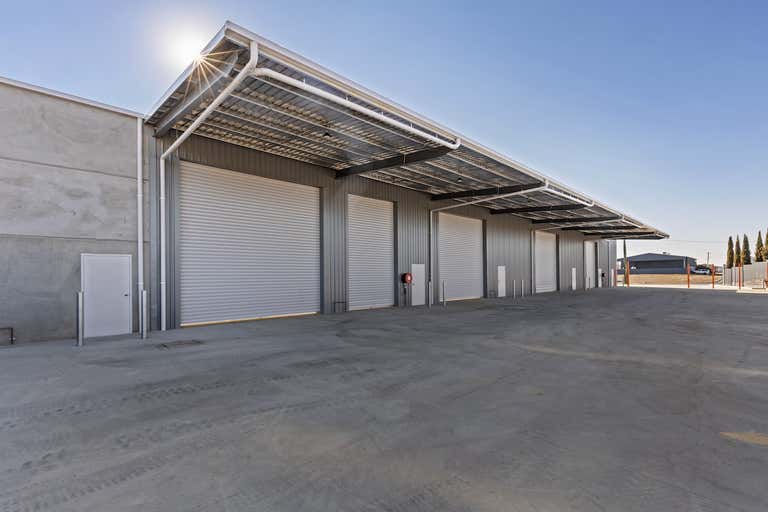 1/11 Houtman Street Wagga Wagga NSW 2650 - Image 3