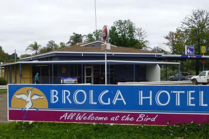 Brolga Hotel , Cnr Kingfisher Avenue & Brolga Place Coleambally NSW 2707 - Image 1