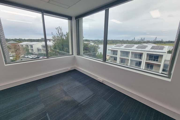 3027 The Boulevard Carrara QLD 4211 - Image 1