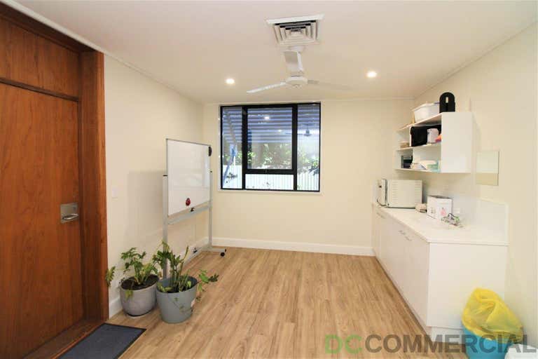 13/7-11 Scott Street East Toowoomba QLD 4350 - Image 4