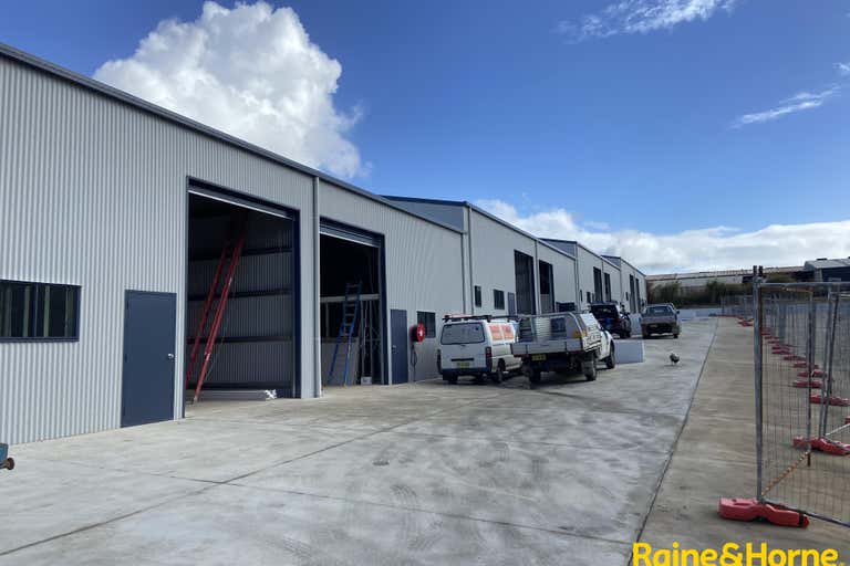 Unit 8 or 9, 24 Commerce Street Wauchope NSW 2446 - Image 2