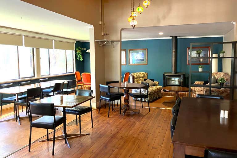 Whorouly Hotel, 542 Whorouly Road Whorouly VIC 3735 - Image 2