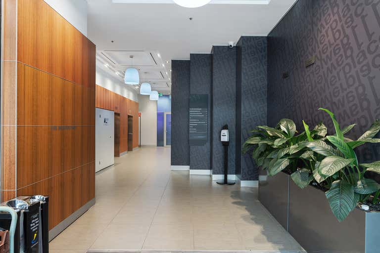 Premier CBD location - high quality offices! - Image 3
