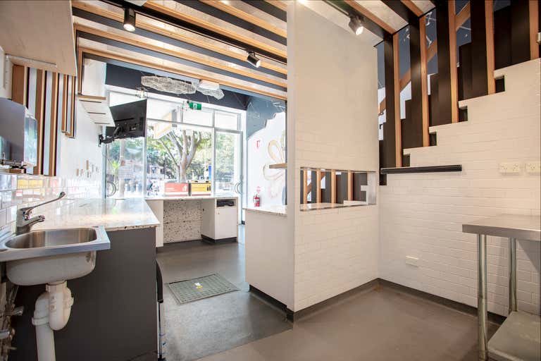 2D The Corso, 2D/ The Corso Manly NSW 2095 - Image 2