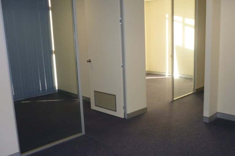 Suite 5/201, 29-31 Solent Circuit Baulkham Hills NSW 2153 - Image 4