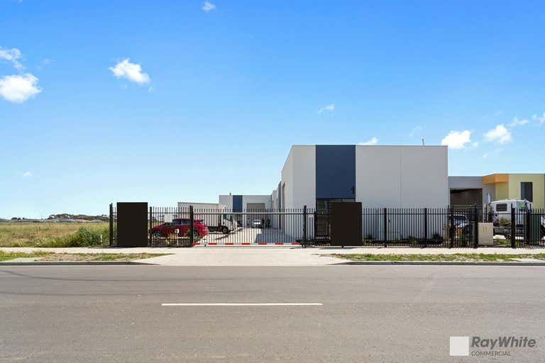 1/21-23 Futures Road Cranbourne West VIC 3977 - Image 1