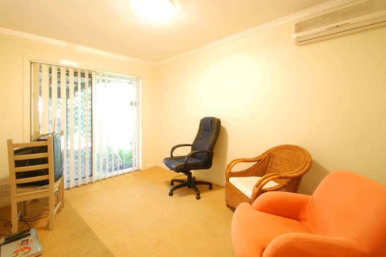 12 Ashmore Road Bundall QLD 4217 - Image 4