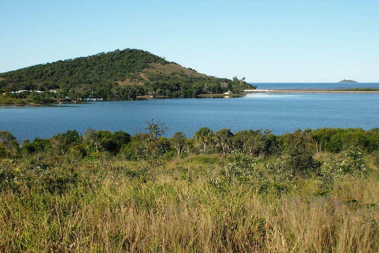 Livingstone Hills, 00 Livingstone Hills Mulambin & Chandler Roads Lammermoor QLD 4703 - Image 1