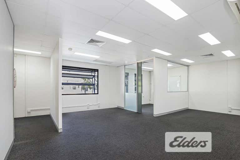 19/76 Doggett street Newstead QLD 4006 - Image 2