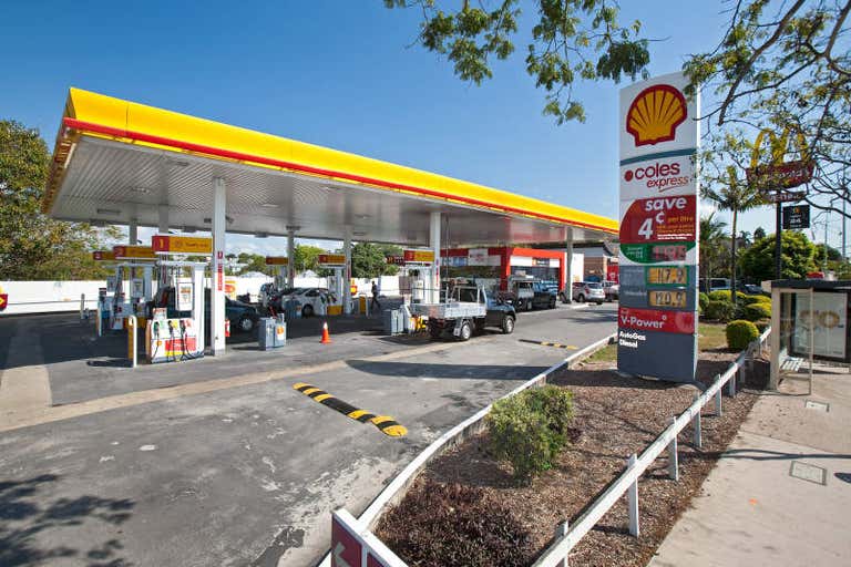 Shell, Cnr Lutwyche Rd & Taylor St Windsor QLD 4030 - Image 1