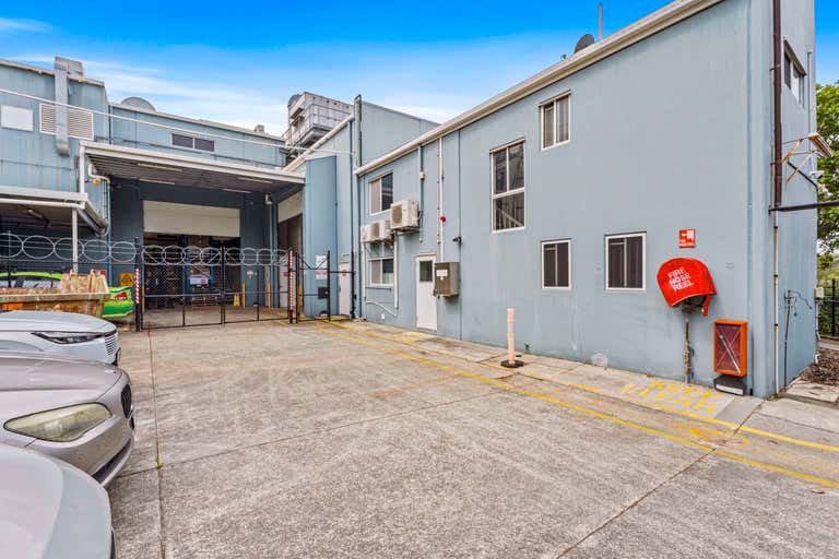 5 Goodyear Street Southport QLD 4215 - Image 2