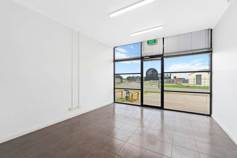 1 / 1-5 Leesons Road Traralgon VIC 3844 - Image 3