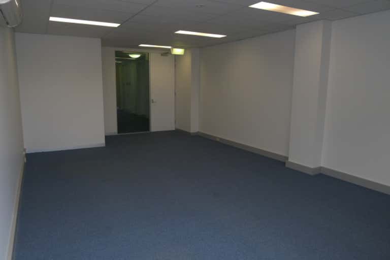 28/204 Dryburgh Street North Melbourne VIC 3051 - Image 2