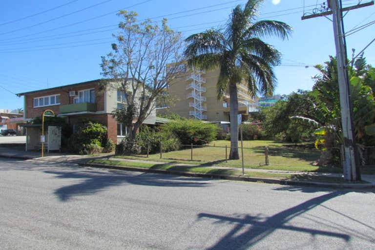 10 William Street Gladstone Central QLD 4680 - Image 2