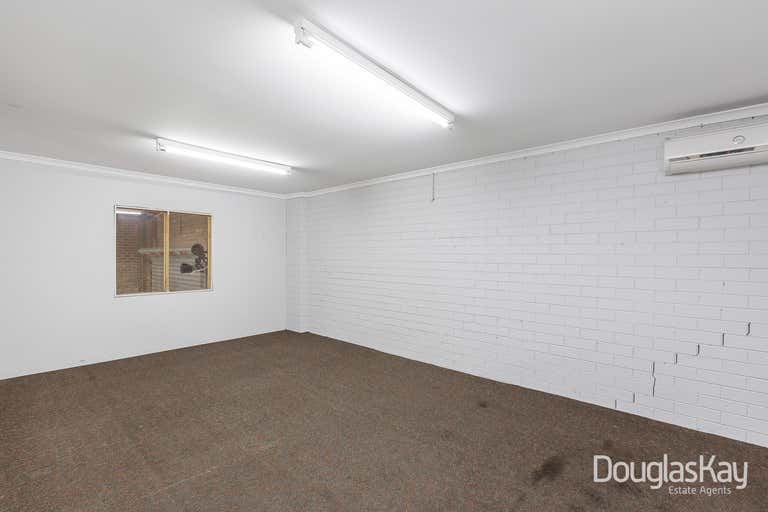 196  Mcitnyre Road Sunshine North VIC 3020 - Image 4