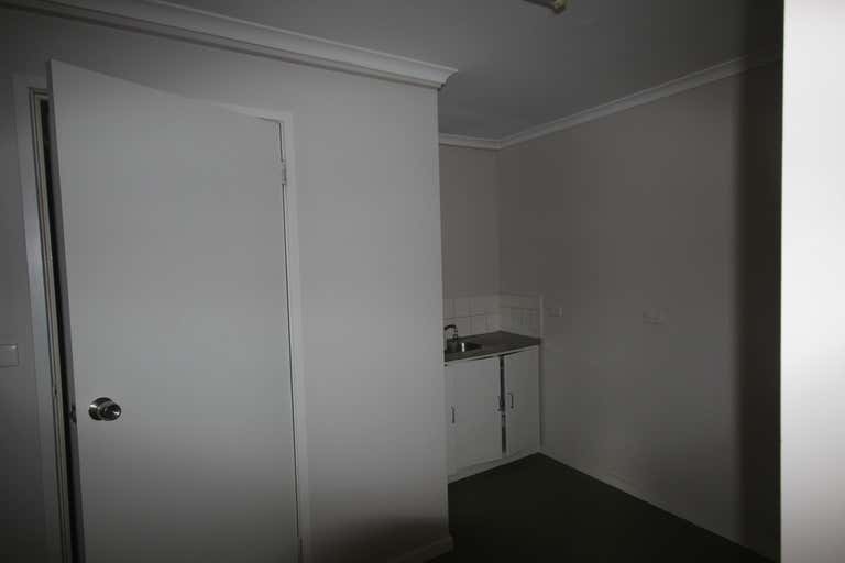 2/1 Nicole Close Bayswater North VIC 3153 - Image 4