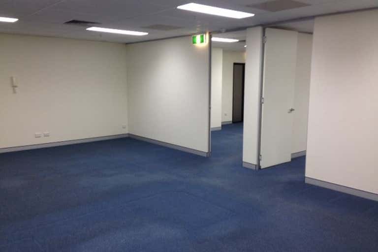 15/25-29 Hunter Street Hornsby NSW 2077 - Image 4