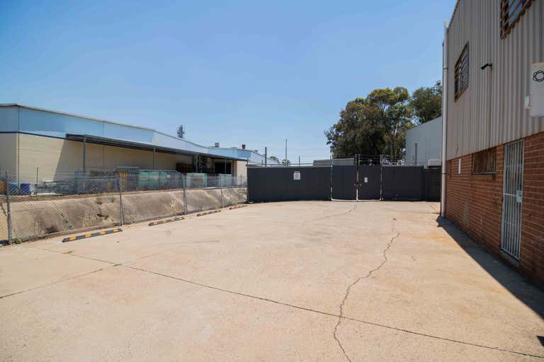 9/6-7  Kellaway Place Wetherill Park NSW 2164 - Image 1