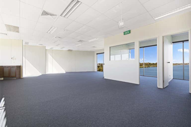 Lakeview Centre, 30 Main Drive Birtinya QLD 4575 - Image 4