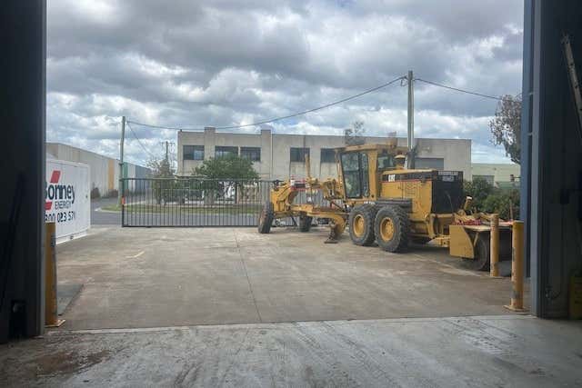 33  Loop Road Werribee VIC 3030 - Image 4