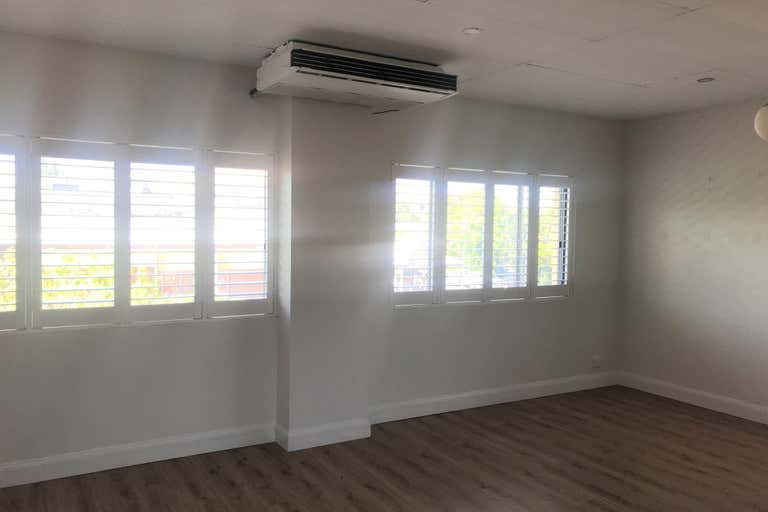 15/71 Racecourse Road Hamilton QLD 4007 - Image 2