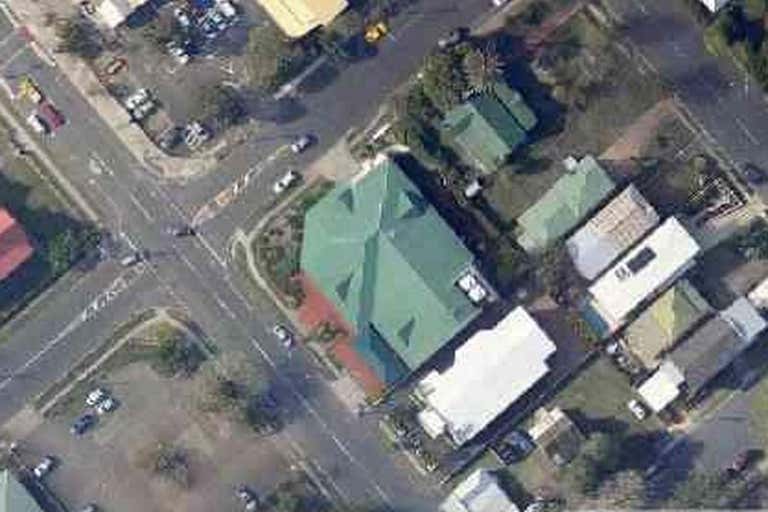212 Bay Terrace Wynnum QLD 4178 - Image 3