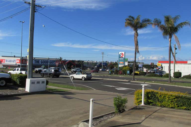 3/109 Beach Road Pialba QLD 4655 - Image 3