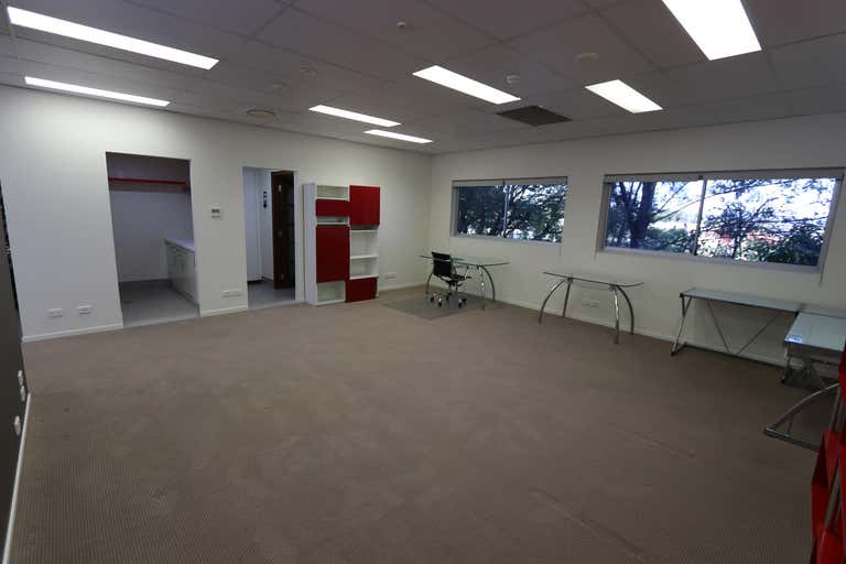 16/79 West Burleigh Road Burleigh Heads QLD 4220 - Image 2