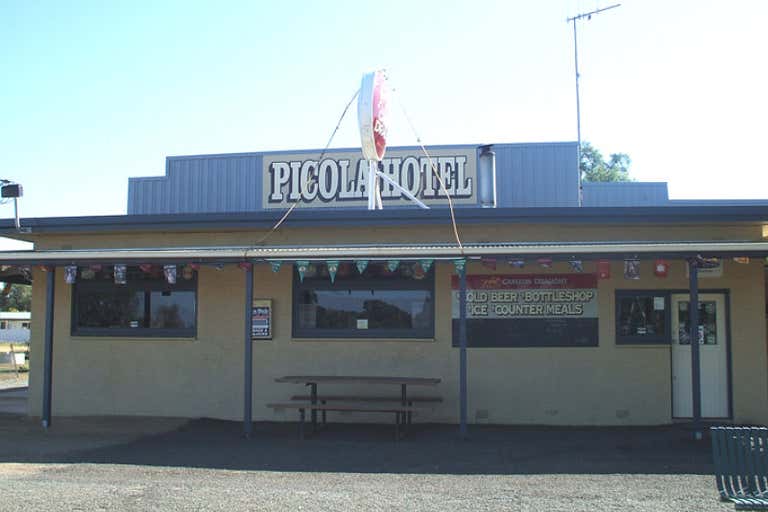 COUNTRY HOTEL, NORTHERN VICTORIA - Image 1